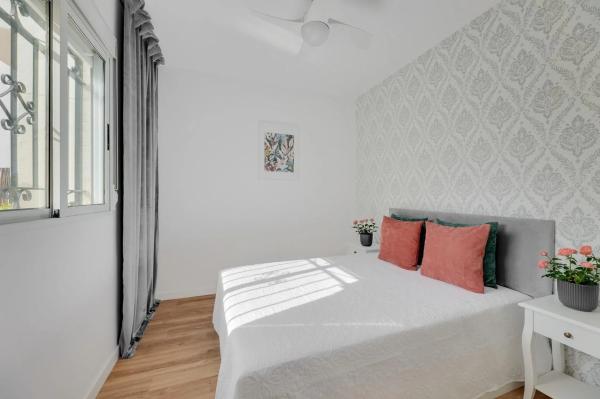 Chalet adosado en calle Leman