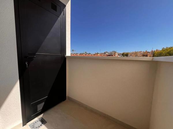 Piso en calle Lagos de Covadonga