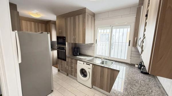 Chalet en Barrio Los Almendros-La Florida