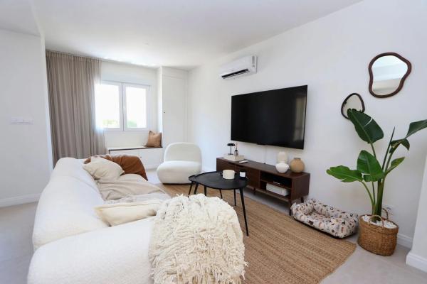 Chalet pareado en calle Tiberiades