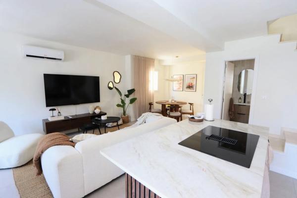 Chalet pareado en calle Tiberiades