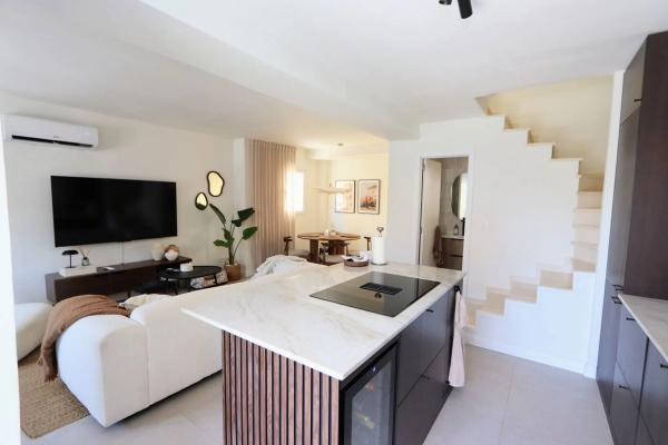 Chalet pareado en calle Tiberiades