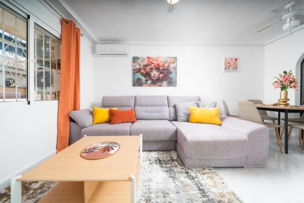 Chalet pareado en calle del Fénix, 22