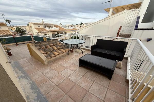 Chalet adosado en calle Acuario