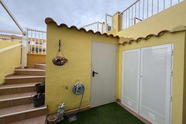 Chalet adosado en calle Acuario