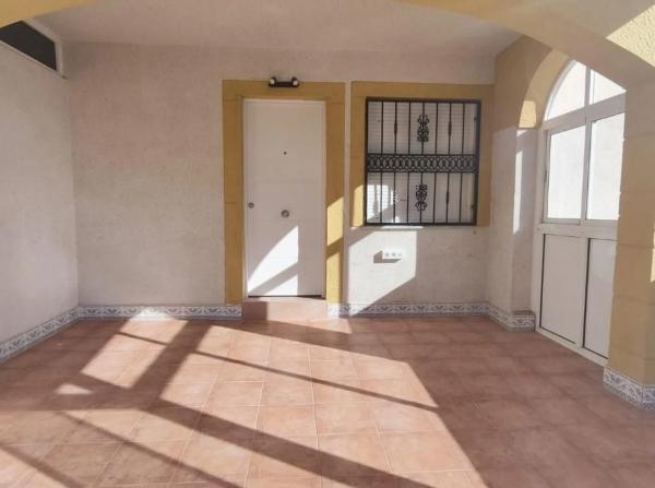 Casa independiente en calle Trepadora, 112 -90