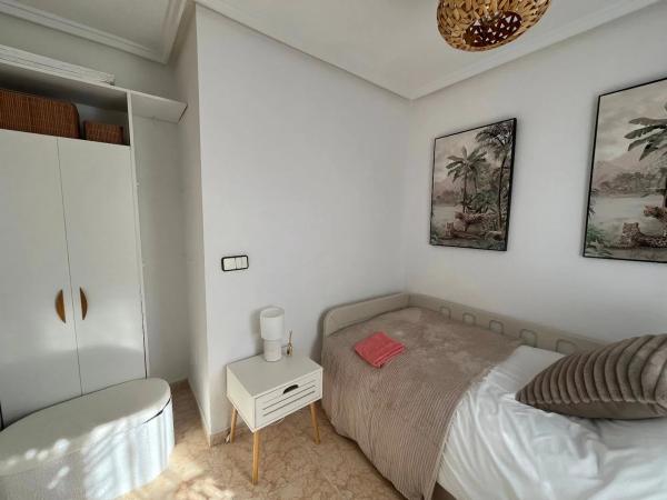 Chalet pareado en plaza H-1 Villa Rosa, 3