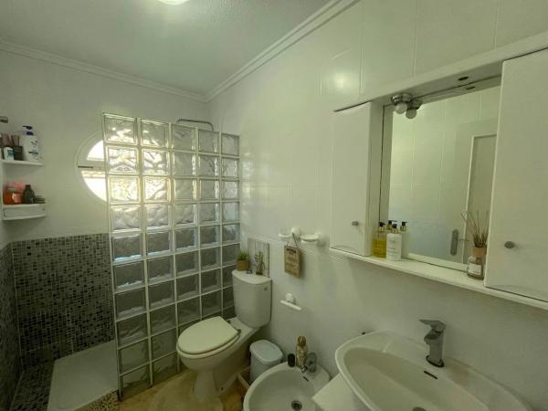 Chalet pareado en calle Trepadora, 1