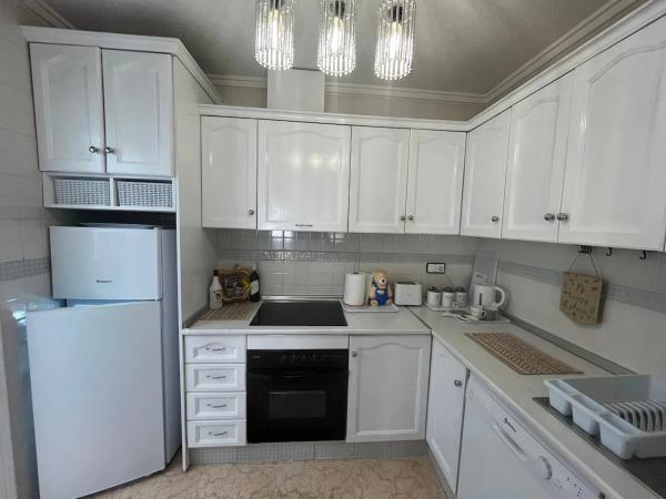 Chalet pareado en calle Trepadora, 1