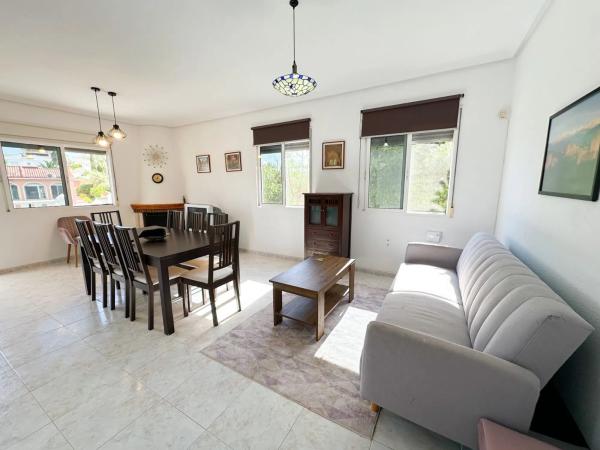 Chalet en Barrio Los Balcones y los Altos