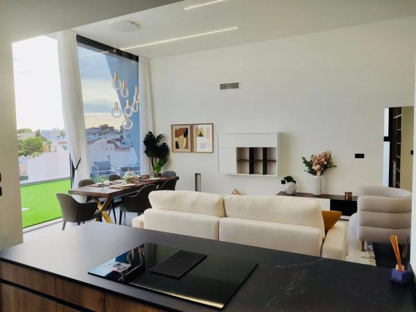 Chalet en Barrio Los Balcones y los Altos