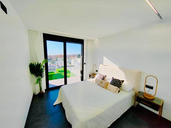 Chalet en Barrio Los Balcones y los Altos