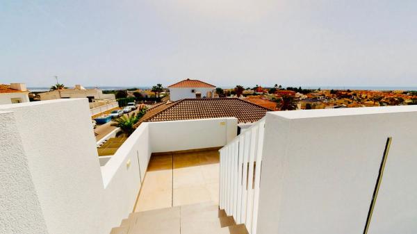 Chalet en Barrio Los Balcones y los Altos