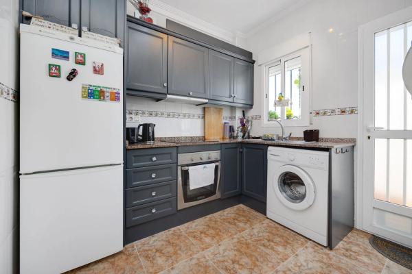 Chalet adosado en calle Almohabenos, 19