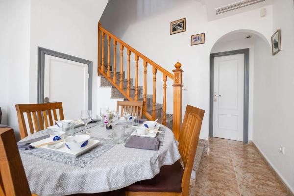 Chalet adosado en calle Almohabenos, 19