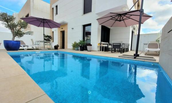 Casa independiente en calle Puig Mayor-Filipinas A3, s/n