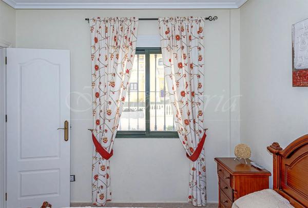 Casa independiente en calle Guapiles