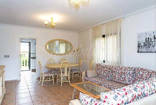 Casa independiente en calle Guapiles