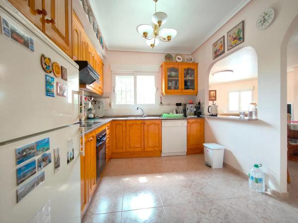 Casa independiente en calle Luis Gordillo