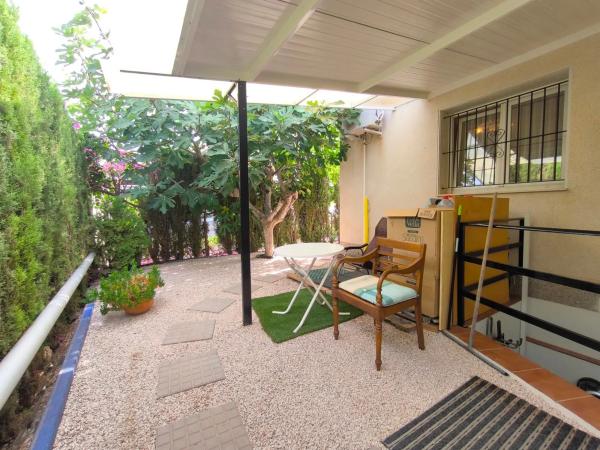 Casa independiente en calle Luis Gordillo