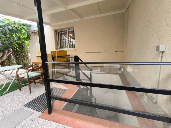 Casa independiente en calle Luis Gordillo