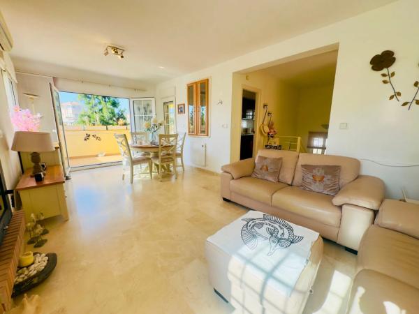 Casa independiente en calle Parana