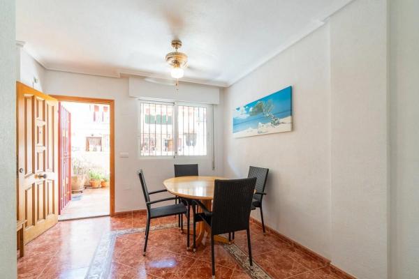 Chalet adosado en calle Nicolás de Bussi, 42