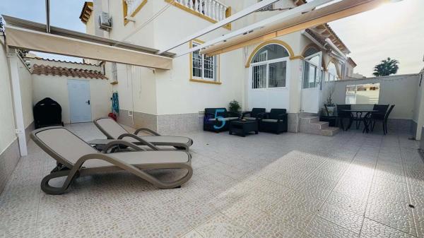 Chalet en Barrio Playa Flamenca