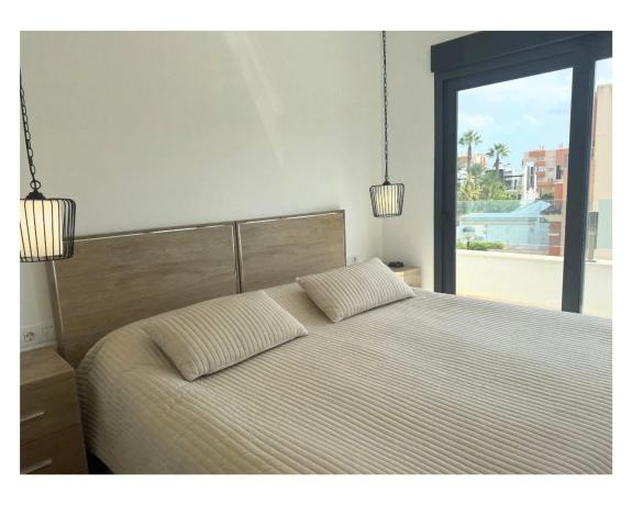 Chalet adosado en calle azafran s/n