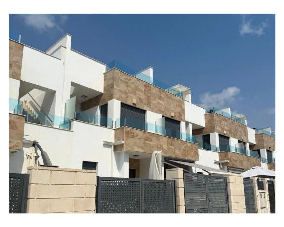 Chalet adosado en calle azafran s/n