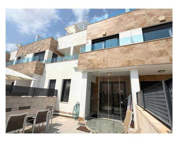 Chalet adosado en calle azafran s/n