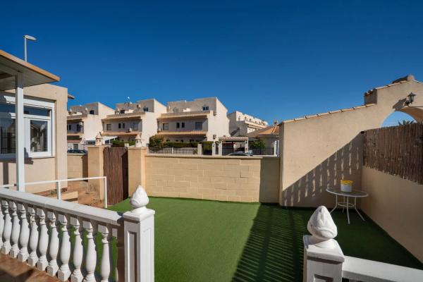 Chalet adosado en calle Pintor Ribera