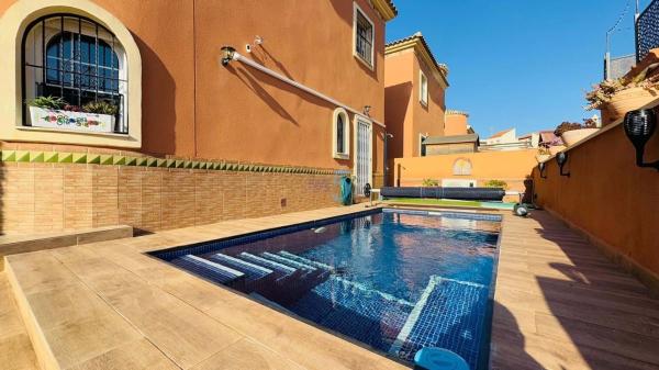 Chalet en Barrio Playa Flamenca