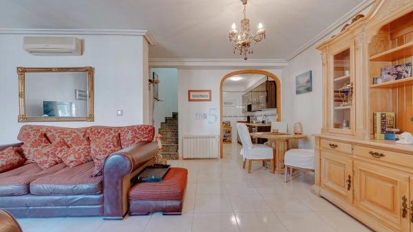 Chalet en Barrio Playa Flamenca