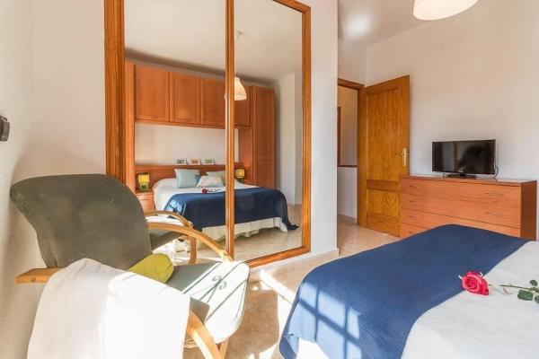 Chalet pareado en calle Pintor Ribera