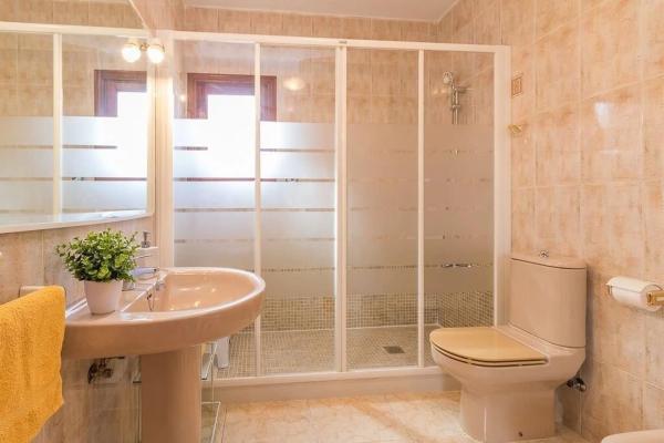 Chalet pareado en calle Pintor Ribera