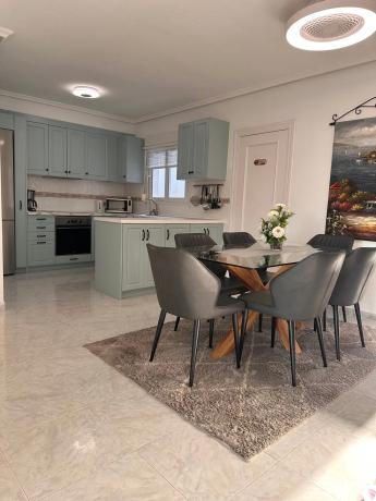 Piso en calle Nicolás de Bussi, 28