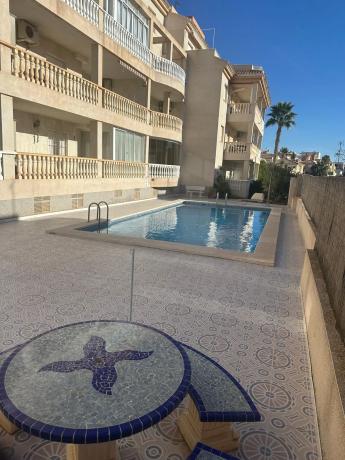 Piso en calle Nicolás de Bussi, 28