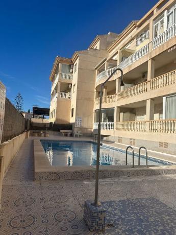 Piso en calle Nicolás de Bussi, 28