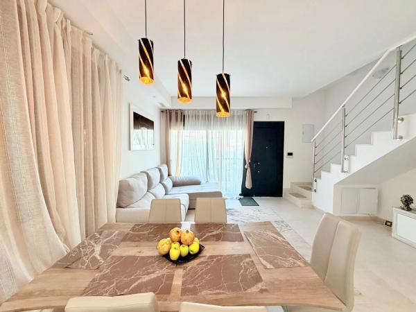 Chalet adosado en calle Bidasoa, 11