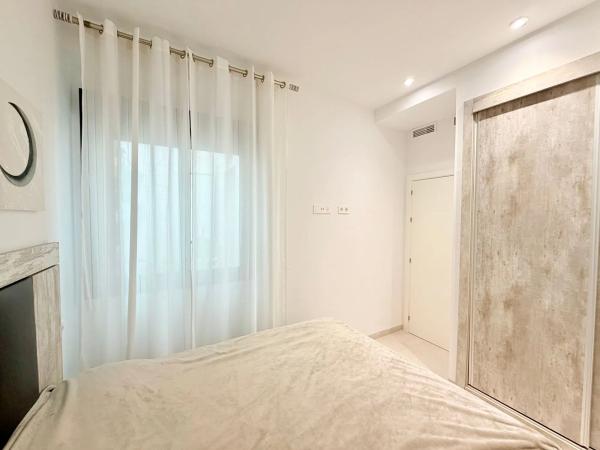 Chalet adosado en calle Bidasoa, 11