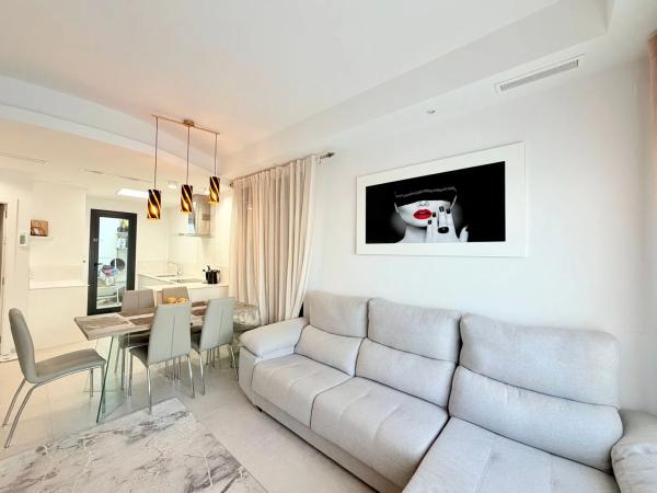 Chalet adosado en calle Bidasoa, 11