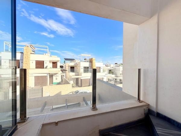 Chalet adosado en calle Bidasoa, 11