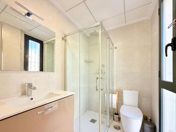 Chalet adosado en calle Bidasoa, 11