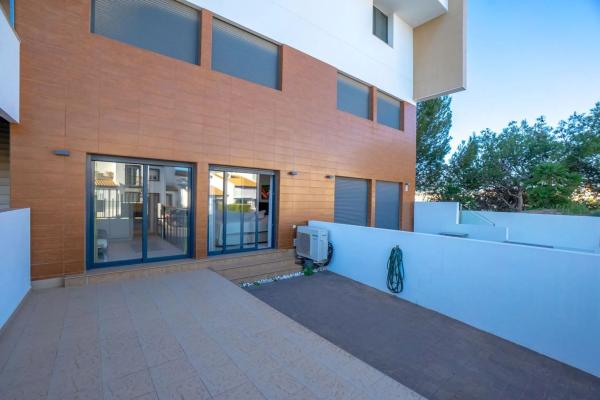 Piso en calle Estrecho de Bonifacio, 1