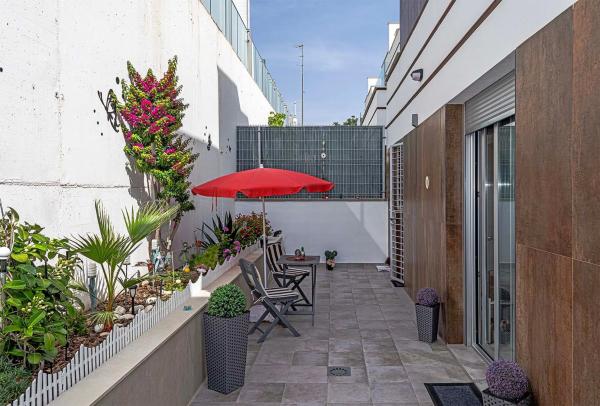 Casa independiente en calle Pico Lobo