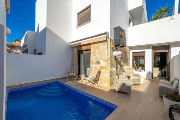 Chalet adosado en calle Tarifa s/n