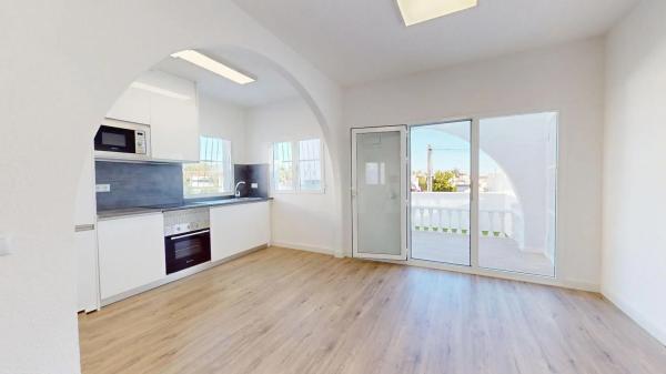 Chalet pareado en calle Jamaica