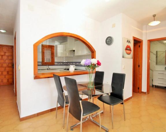 Piso en calle Tramontana, 24