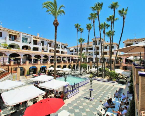 Piso en calle Tramontana, 24